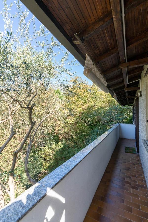 Casa Olivi Lägenhet Civate Exteriör bild